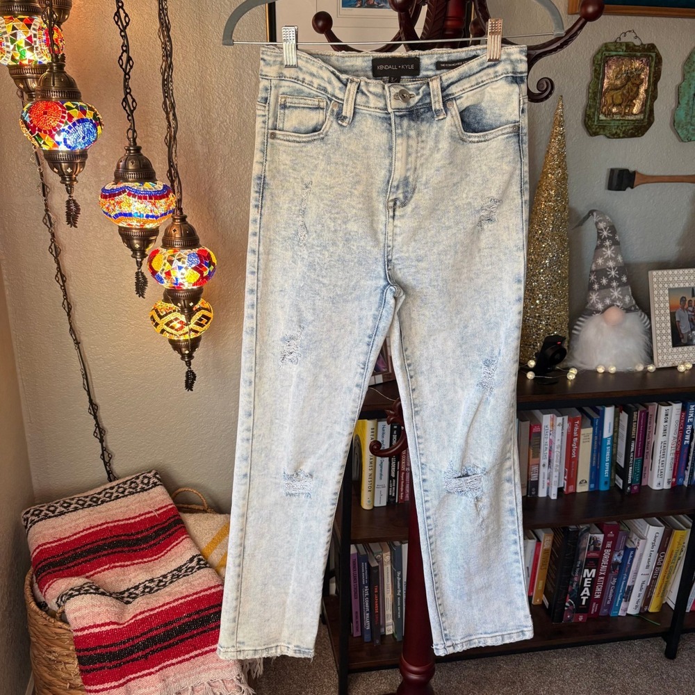 Kendall + Kylie The Icon High Rise Straight Light Wash Jeans 3/26